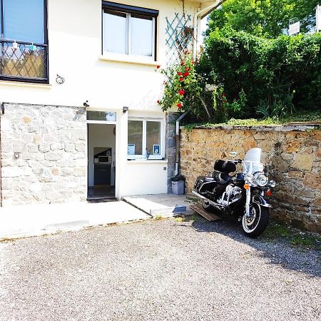 Du Coq A L'Ame Bed and Breakfast Naves  Exteriör bild