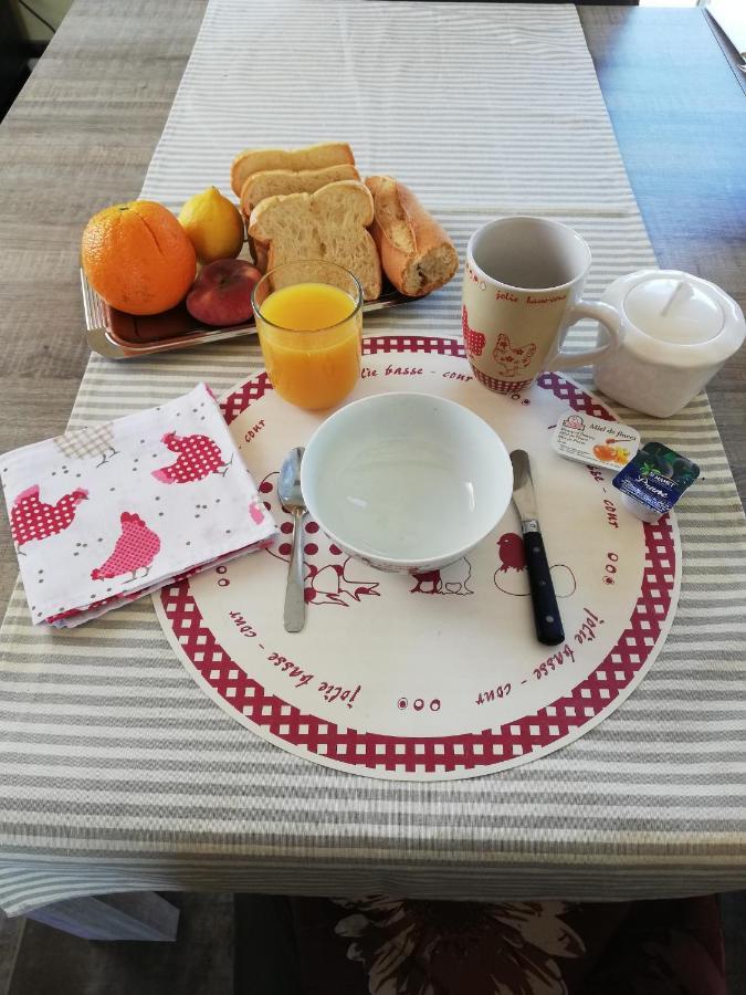 Du Coq A L'Ame Bed and Breakfast Naves  Exteriör bild
