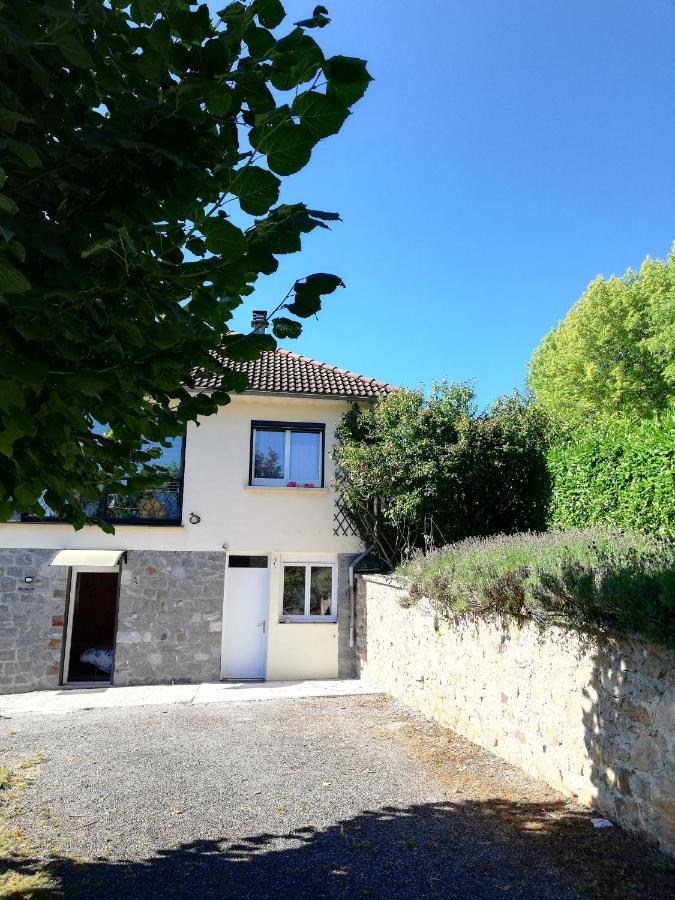 Du Coq A L'Ame Bed and Breakfast Naves  Exteriör bild